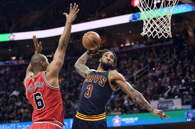  戈贝尔篮板创新高森林狼轻取马刺稳固季后赛席位